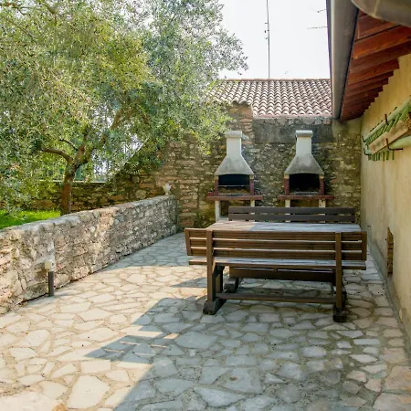 Appartamento Borgo Alba Chiara-1 By Interhome *
